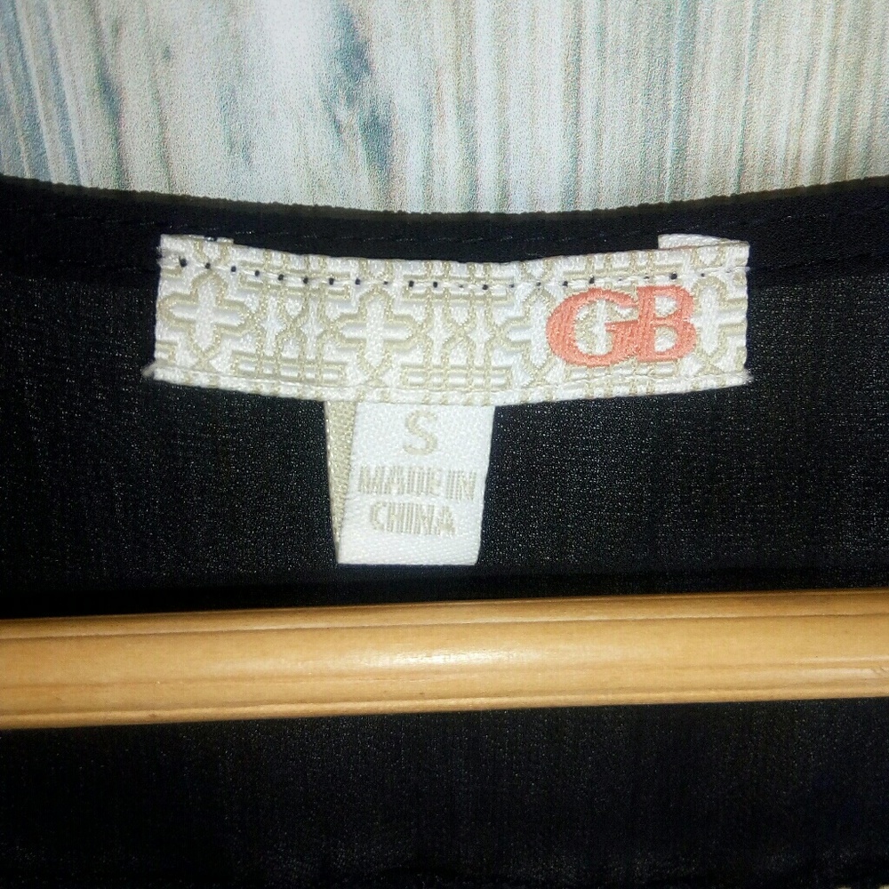 GB sheer long bell sleeve w pleated bib bl… - Picture 5 of 7